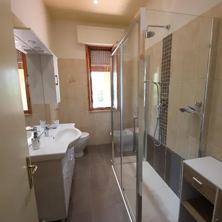 Acquaria-vinci Guest house *